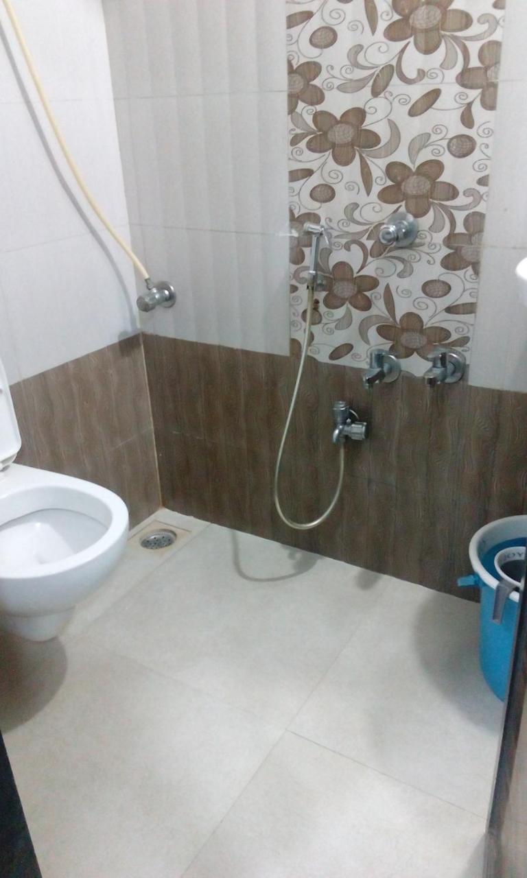 Hotel Central Inn Мумбай Екстериор снимка